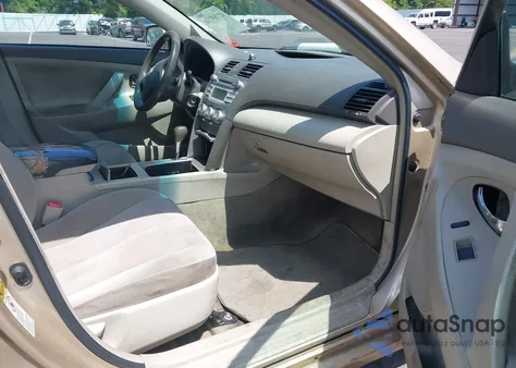 2011 Toyota Camry Se/Le/Xle z USA, uszkodzony, nr VIN 4T1BF3EK9BU720097